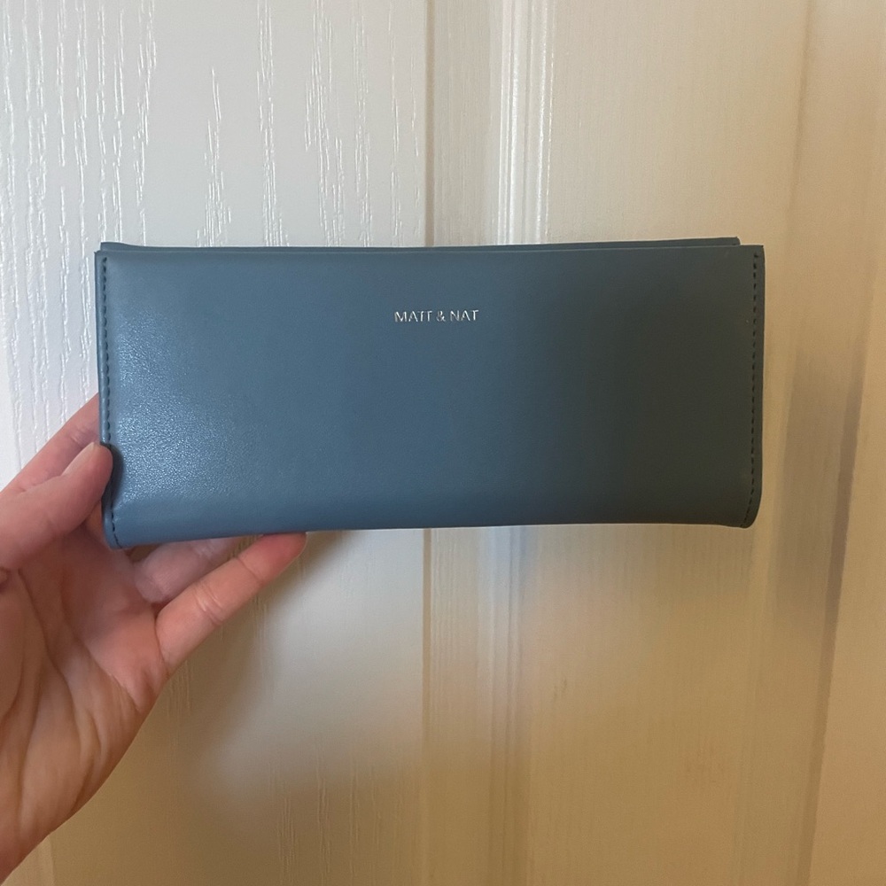 Matt & Nat Blue Wallet 💵 - Picture 3 of 9